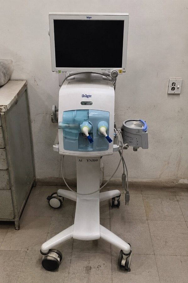 DrΓ€ger Evita VN500 ICU Ventilator